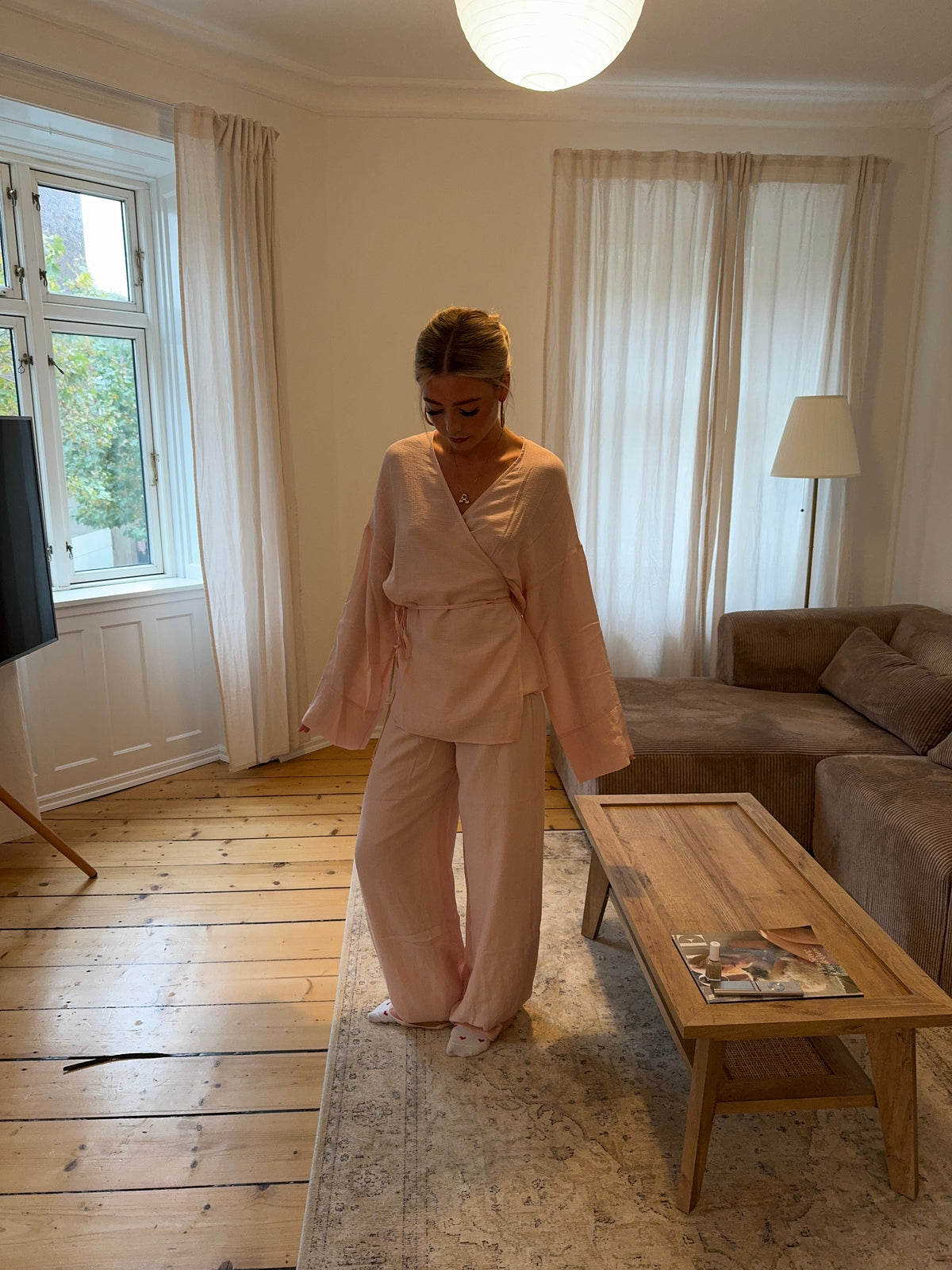 Rikki blouse with tie detail - Light pink