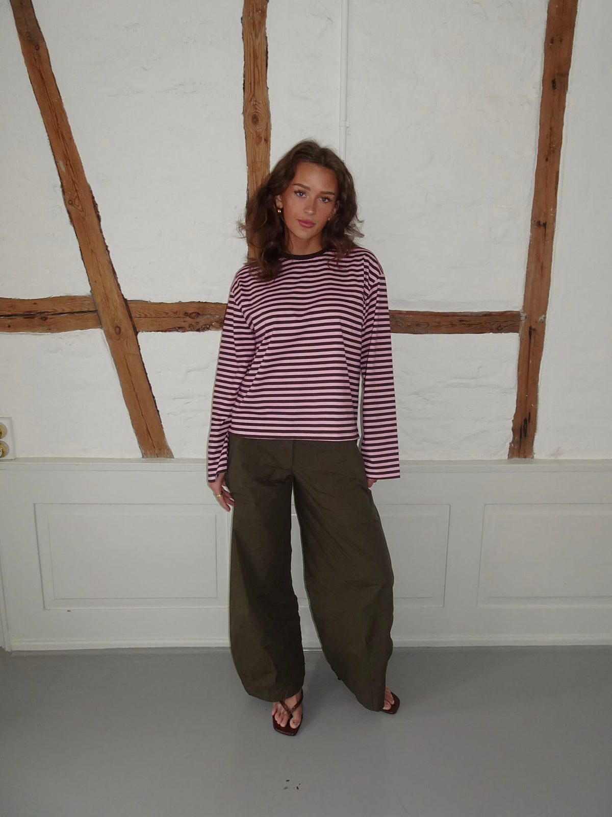 "Main character energy" blouse with stripes - Pink/brown/yellow